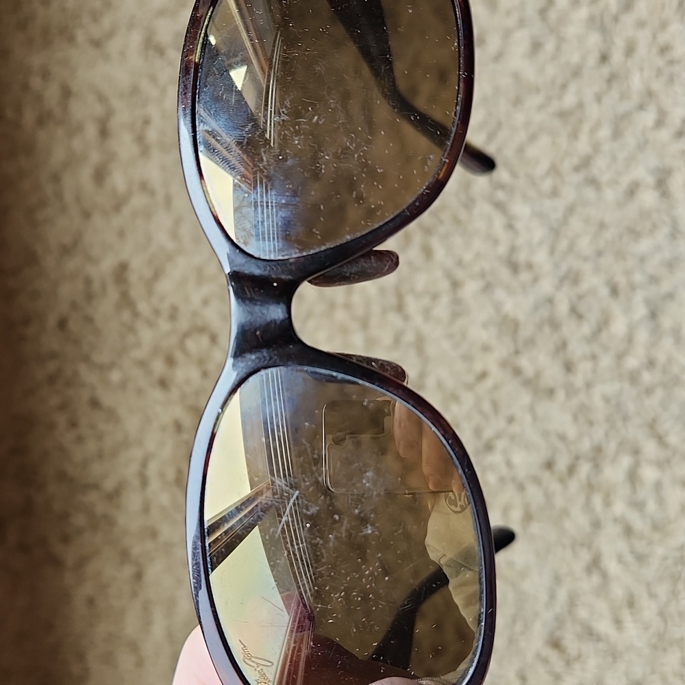 Maui Jim Tortoise Sunglasses with Blue Case - Picture 9 of 12